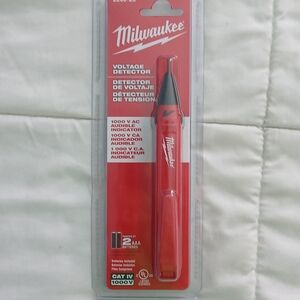 Milwaukee Voltage Detector